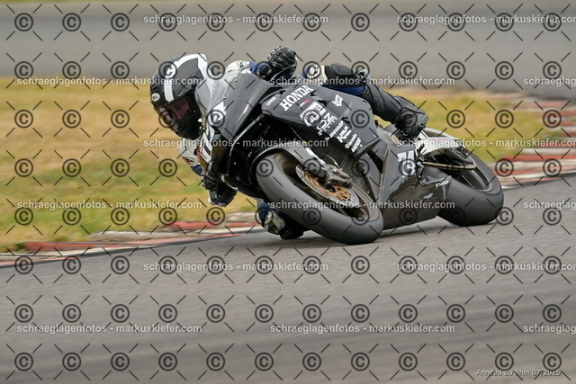 25bt05-1342 | markuskiefer.com - Realisiert mit Pictrs.com
