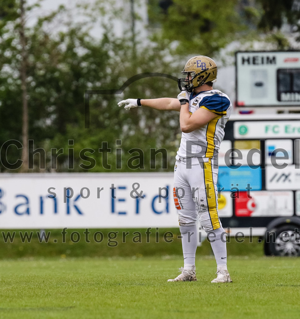 2022-04-30_065_Erding_Bulls_gegen_Regensburg_Phoenix | Erding, Deutschland, 30.04.2022:
Football, Regionalliga 2022, 1. Spieltag, Erding Bulls gegen Regensburg Phoenix

Foto: Christian Riedel / fotografie-riedel.net