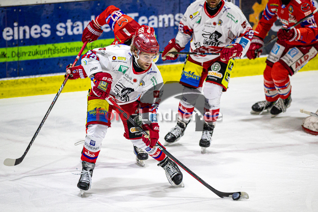 EC Peiting vs Deggendorfer SC | Eishockey Oberliga Süd Vorrunde 2024/2025, EC Peiting vs Deggendorfer SC, 20241228,Petr STLOUKAL (DSC 79) in Aktion,2024-12-28 in Peiting (Eisstadion)Petr STLOUKAL (DSC 79)Copyright: WolfgangxLindner foto-lindner.de