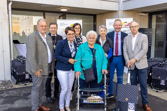 Schlüsselübergabe - Wohnhaus Dr. Walter Domenigweg | Bildershop von pixelworld.at - Realisiert mit Pictrs.com