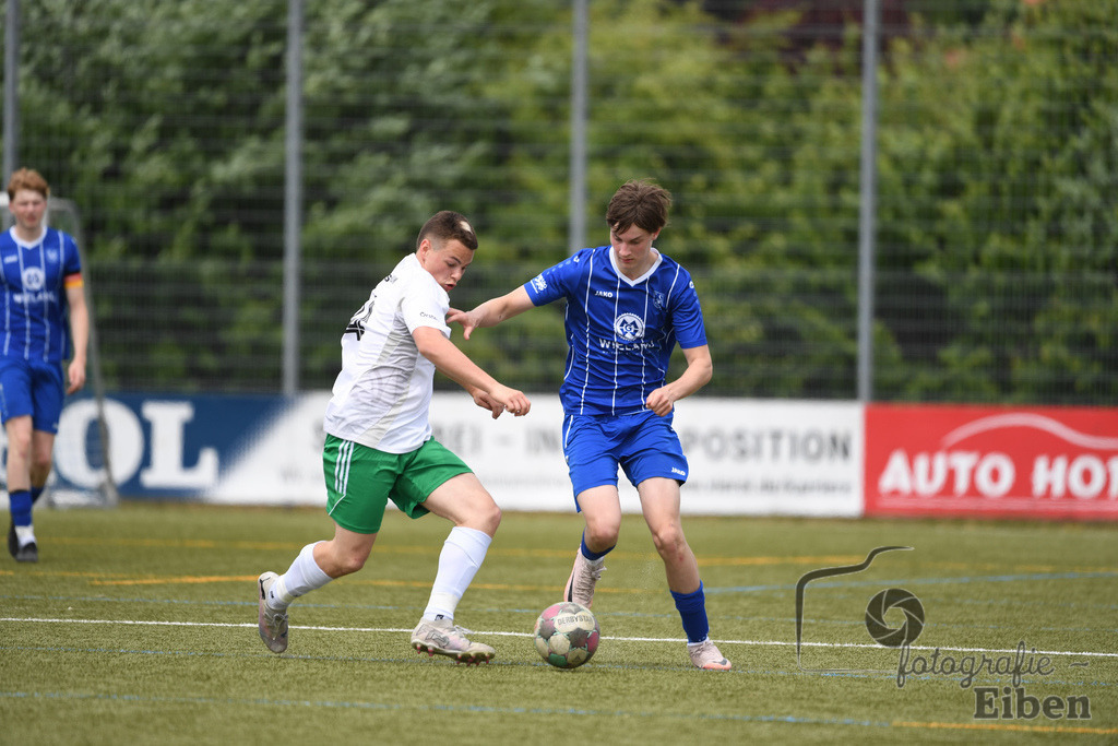 FC Rastede-JSG Esens/Dornum | B-Jugend Bezirksliga; FC Rastede (blau)-JSG Esens/Dornum (weiß) am 24.05.2025 in Rastede (Sportanlage Kötterswegs), Photo: Philip Eiben 2025 - Realisiert mit Pictrs.com