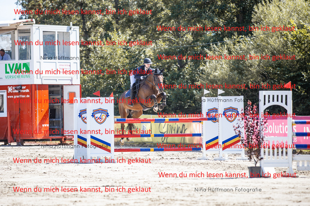 BK1A6885 | Turnierbilder Turnierfotos Nina Hüffmann Turnierfotografie Pferdefotografie Tierzeichnung Haustierzeichnung Pferdezeichnung Hundezeichnung Videograf  - Realisiert mit Pictrs.com