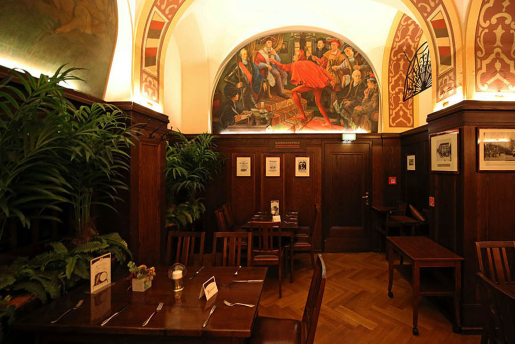 Foto: Leipzig - Auerbachs Keller | Das Team hinter BILDLEXIKON LEIPZIG bündelt historische wie aktuelle Informationen über die Stadt Leipzig in Text und Bild auf einer Plattform und stellt diese der interessierten Öffentlichkeit zur Verfügung.