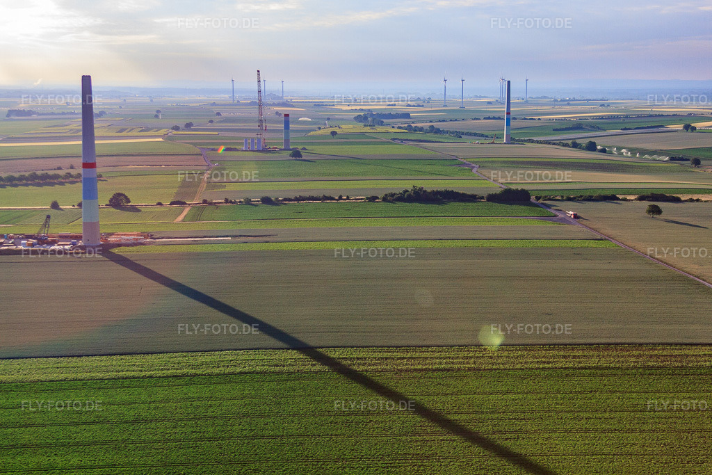 Luftbild: Neuer Windpark in Offenbach an der Queich im Bundesland Rheinland-Pfalz in Deutschland. Foto: IMG_67879.jpg vom 14.06.2014 durch Werner Riehm/FLY-FOTO.de