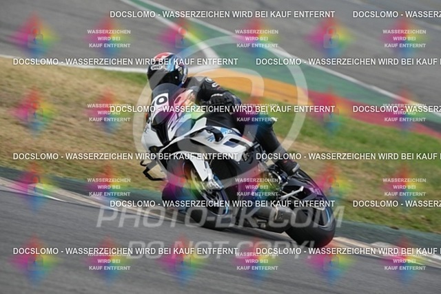 2024_08_30_PBK_91627 | Sportfotografie; SlowMotion; Video; Rennstrecke; Hafeneger; Speer; Racing; RSE; BMW; CBO; Trackday; Motorsportarena; Hockenheimring; Brno; Most; Barcelona; Valencia