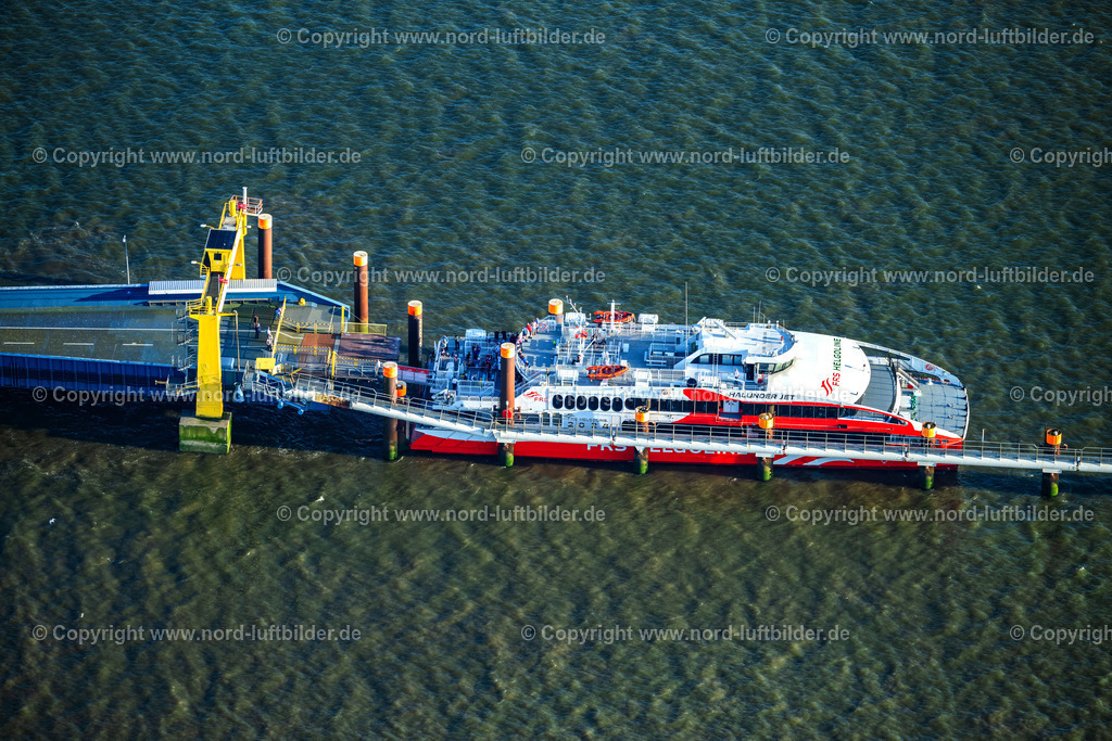 Brunsbüttel_Anleger_Halunder_Jet_FRS_Fähren_ELS_4677280824 | BRUNSBüTTEL 28.08.2024 Anlegendes Fähr- Schiff " Halunder Jet " Am Elbanleger in Brunsbüttel im Bundesland Schleswig-Holstein, Deutschland. // Docking ferry ship "Halunder Jet" at the Elbe pier in Brunsbuettel in the state Schleswig-Holstein, Germany. Foto: Martin Elsen