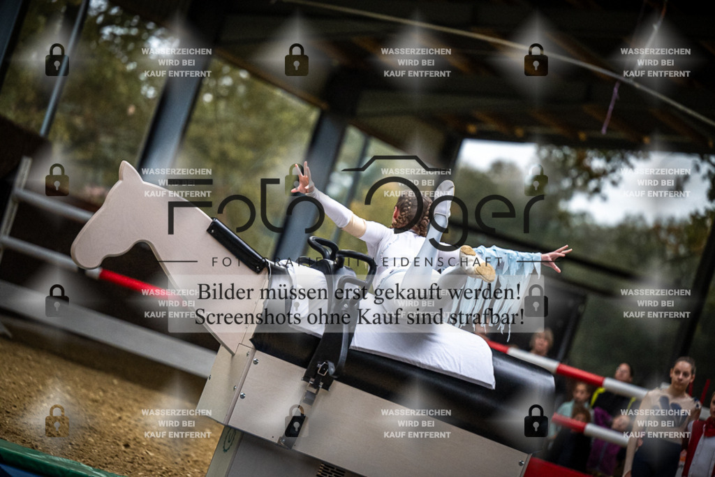 DOS_0136 | Entdecke hochwertige Reitturnierfotos von Foto Oger. Professionell, emotional und authentisch – jetzt Lieblingsmomente im Shop bestellen.Deutschlandweite Turnierfotografie. - Realisiert mit Pictrs.com