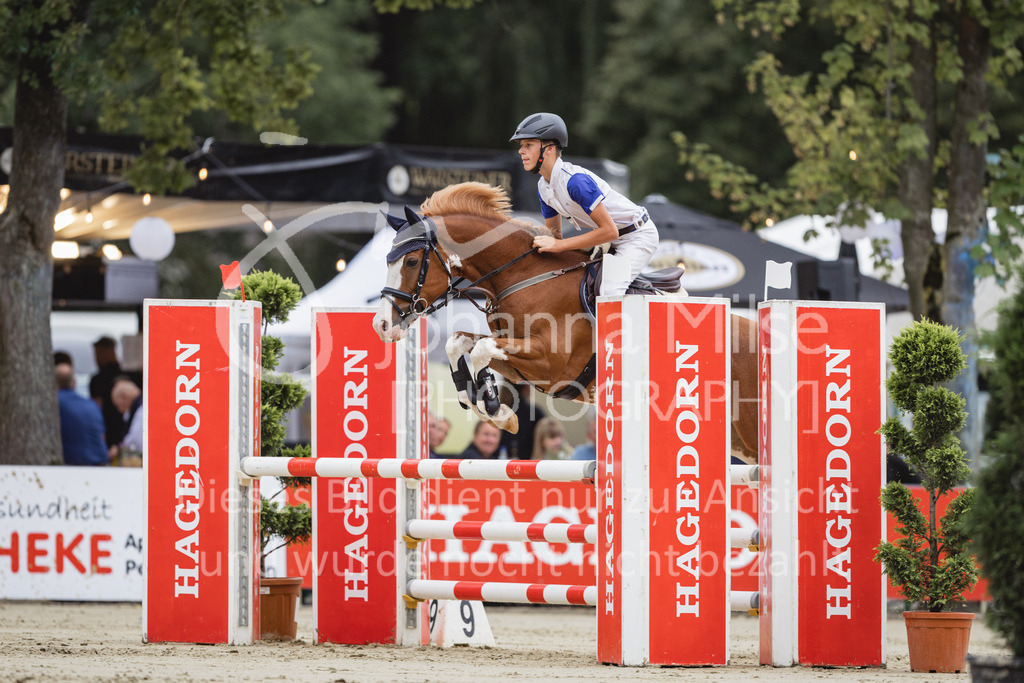 230824_Delbrueck_PonyTrophy-284 | Deine schönsten Turniermomente als professionelle Fotos! Entdecke hochwertige Pferdesport-Fotografie im Online-Shop. Jetzt Fotos finden & bestellen!