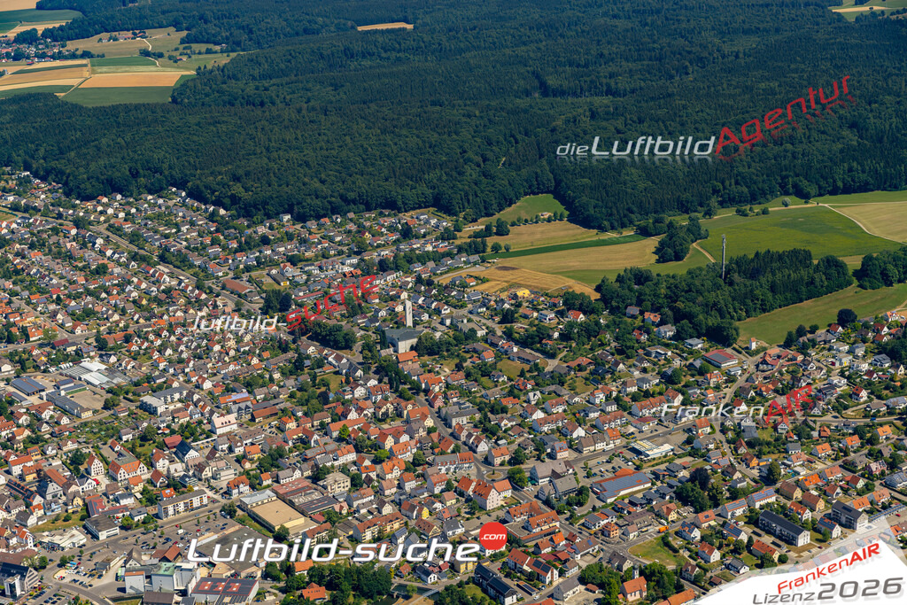 Das Luftbild der Stadt Krumbach wurde 2022 vom Flugzeug heraus erstellt (keine Drohnen-Aufnahmen) Aufnahmehöhe ca.450 Meter- hohe Bildauflösung und Druck-Qualität. Garantiert!