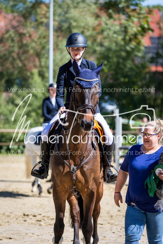 Donop24-A2Spr-184 | MomenTaufnahmen Pferdesportfotos