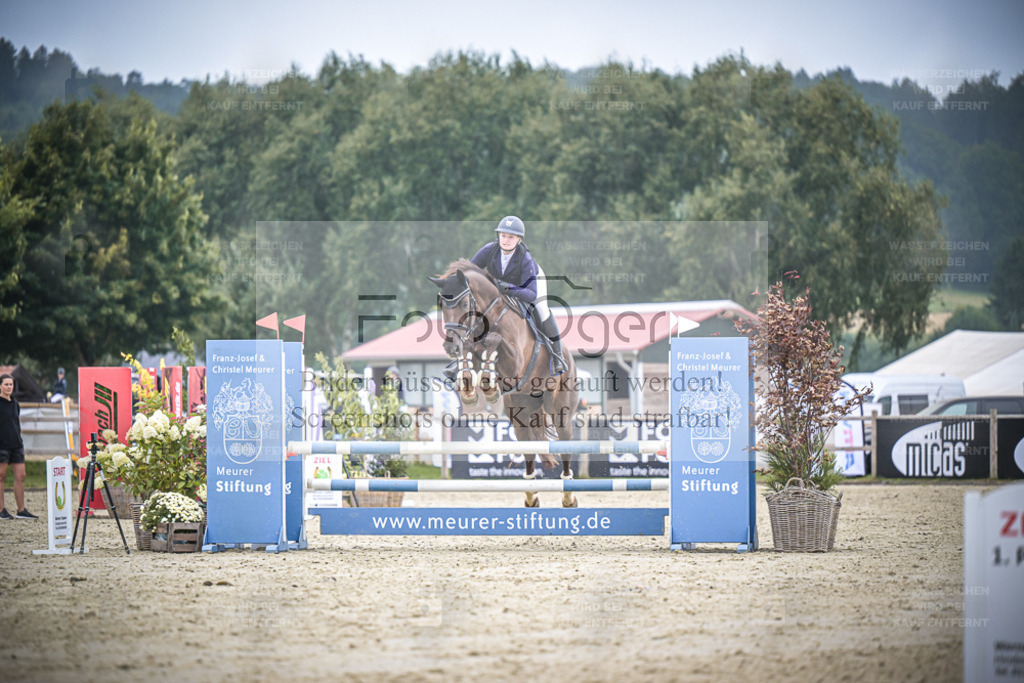 DOS_1491 | Entdecke hochwertige Reitturnierfotos von Foto Oger. Professionell, emotional und authentisch – jetzt Lieblingsmomente im Shop bestellen. - Realisiert mit Pictrs.com