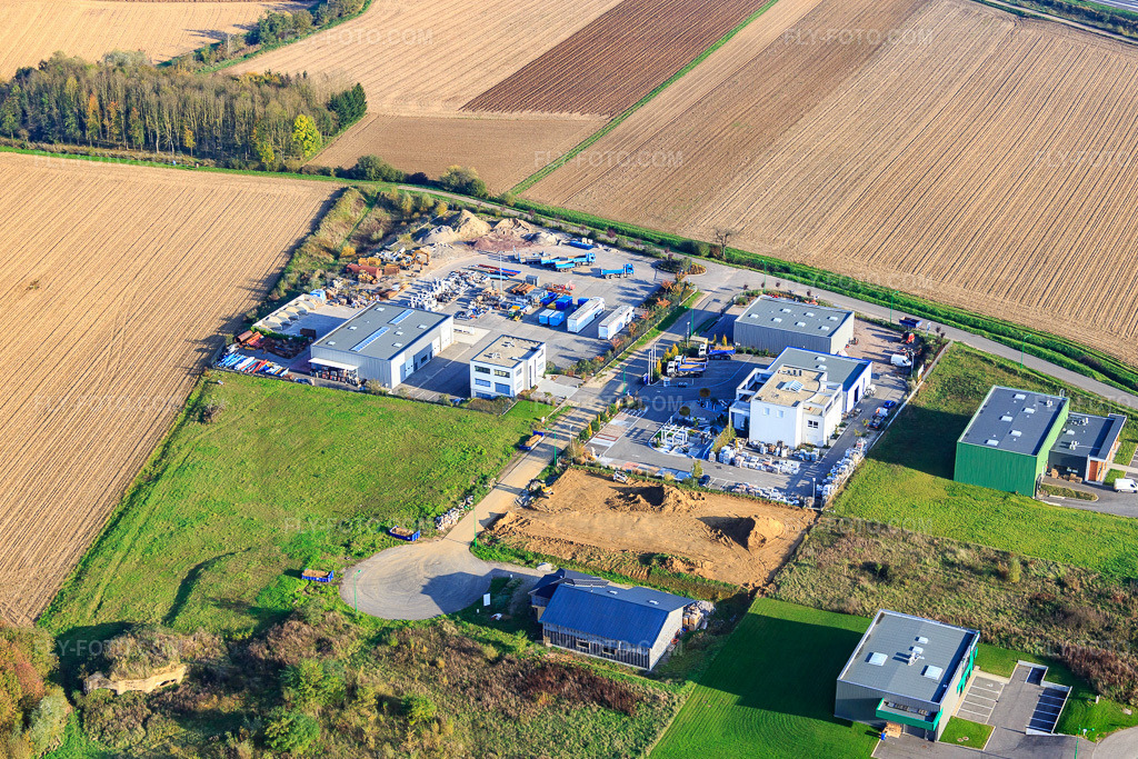 Aerial view: MTT in Soultz-sous-Forêts in the state Bas-Rhin, France. – Photo: IMG_075592.jpg taken on 11/01/2014 by Werner Riehm/FLY-FOTO.com – Resolution of the original: 5207 x 3471 px
