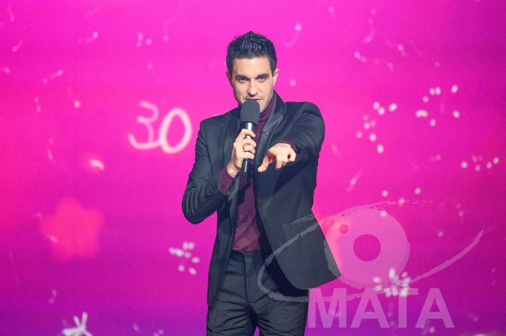 _DWA1374 | Dominik Glöbl bei '30 Jahre Sternstunden-Gala 2023' in der Frankenhalle. Nürnberg, 15.12.2023 - Realisiert mit Pictrs.com