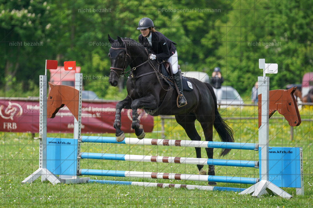 20240509-FAH02822 | Turnierbilder der Turnierfotografen Bayern, Pferdesport Fotografie, Reitsportbilder, Turnier Landberg am Lech, Turnierbilder bayern, Fotoagentur Herrmann