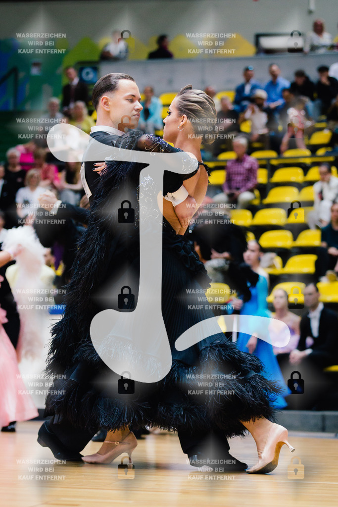 Hessen Tanzt WDSF International Open Standard 25th (85) Wladislaw Treichel _ Diana Weimer (TSZ Blau-Gold Casino Darmstadt)-2025-05-17-8579 | Webshop for digital downloads and prints of dance sport, event & show photographer Julian Link - Realisiert mit Pictrs.com