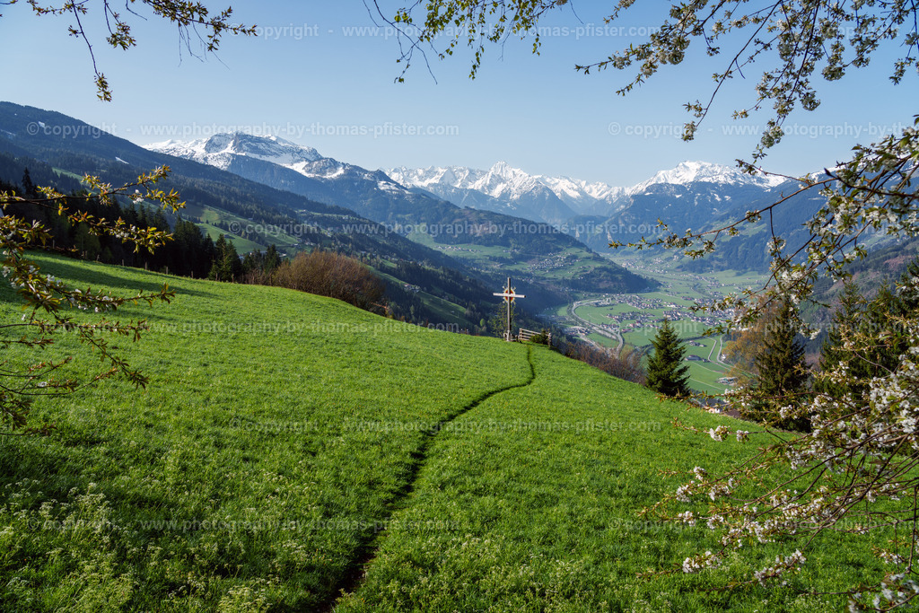 Distelberger Wetterkreuz copyright  Thomas Pfister-14 | PHOTOGRAPHY BY THOMAS PFISTER