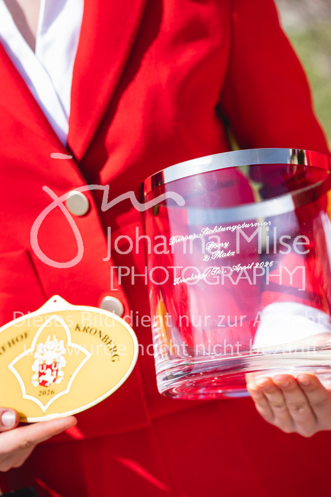 260411_Kronberg_Dressur-L_Pony-225 | Deine schönsten Turniermomente als professionelle Fotos! Entdecke hochwertige Pferdesport-Fotografie im Online-Shop. Jetzt Fotos finden & bestellen!