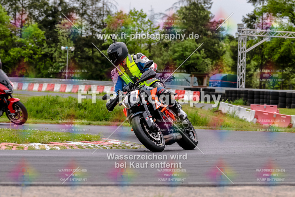 MotoTeamVBK-20639 | Hier findet Ihr Bilder von Touristenfahrten auf der Nürburgring Nordschleife oder von anderen Veranstaltungen die ich besucht habe. Viel Spass beim Durch Schauen 