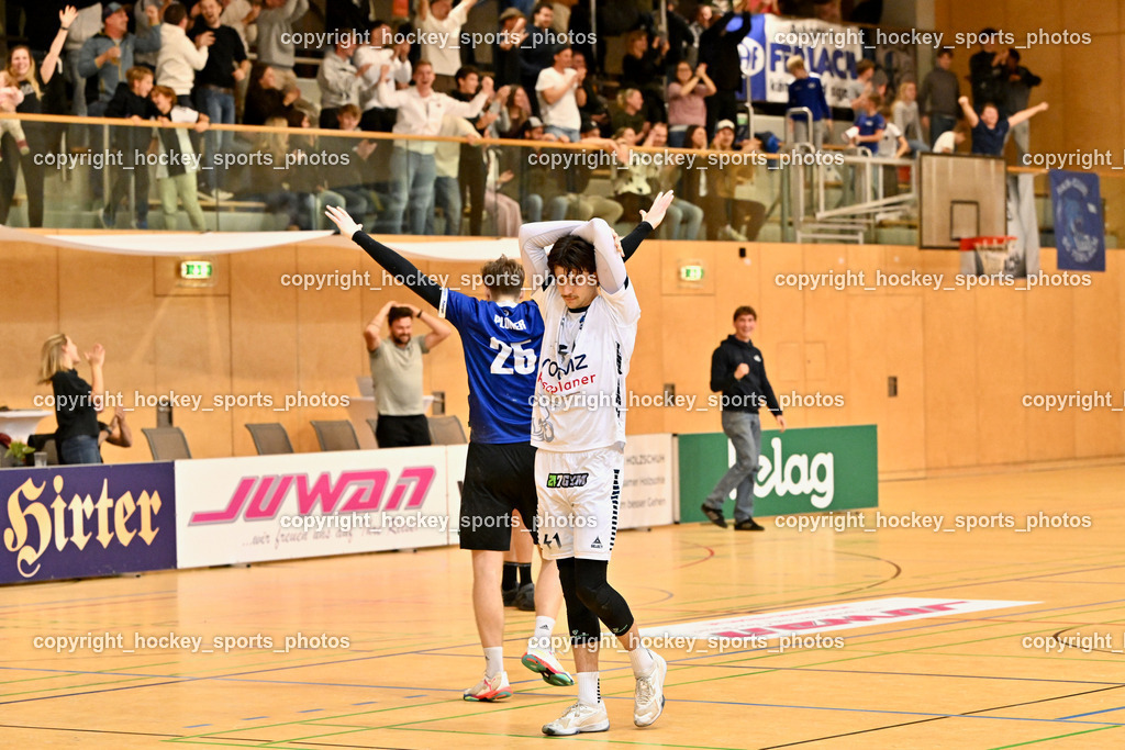 SC Ferlach vs. roomz JAGS Vöslau | SC Ferlach Fans, Besucher Ballspielhalle Ferlach, Jubel #25 PLONER Florian SC Ferlach, #41 KOVACEC Jan roomz JAGS Vöslau, SC Ferlach vs. roomz JAGS Vöslau, SC Ferlach vs. roomz JAGS Vöslau am 08.11.2025 in Ferlach (Ballspielhalle Ferlach), Austria, (Photo by Bernd Stefan)
