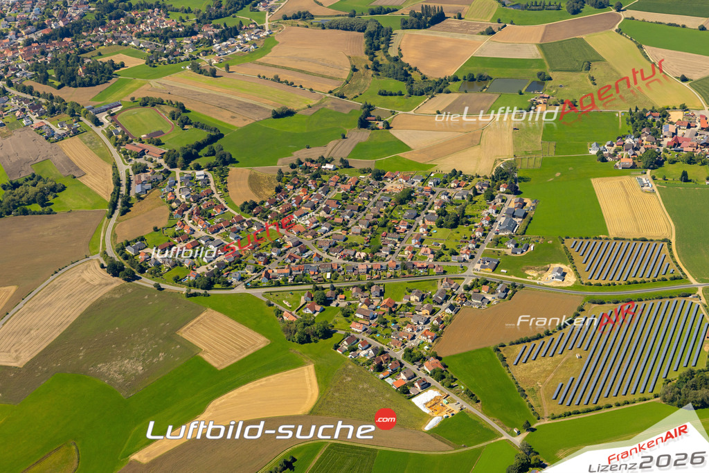 Das Luftbild zeigt : Ziegelhütte Floß - Die Luftaufnahme wurde 2023 vom UL-Flugzeug aus erstellt ( keine Drohne ) - Hochauflösende Luftaufnahme - Für grossformatige Ausdrucke geeignet. Die Geschenkidee !Mit Lizenz und Bildrechte bestellbar