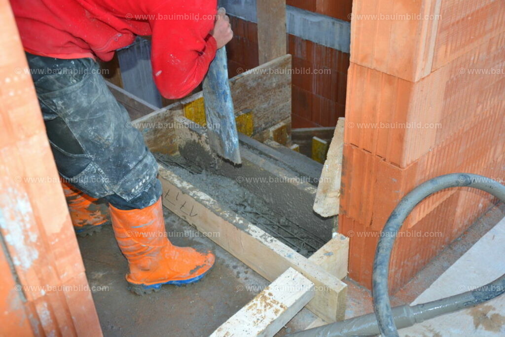 bib-lg04-betonarbeiten-treppen-0715 | Nach LV-Leistungsgruppen sortierte Detailfotos über den Bau eines Hauses. Alle Hausbau-Bilder direkt vom Urheber und Autor der Website Haus-Selber-Bauen.com