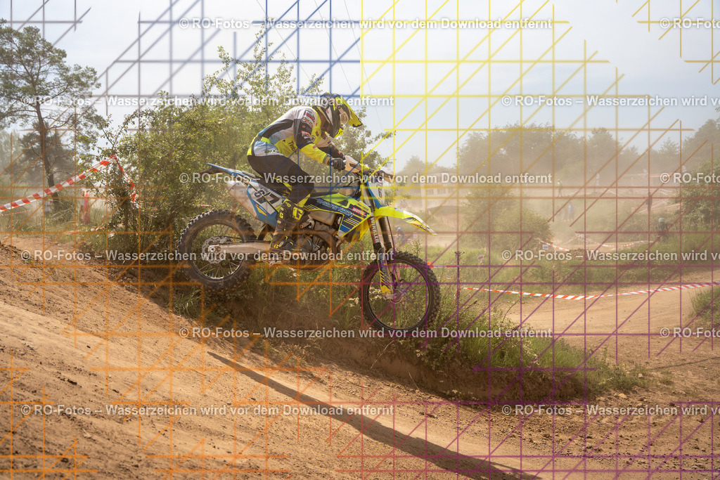 Niederwürzbach 2 Lauf-562 | Sportfotografie von RO-Fotos: Motorsport, Motocross, Enduro, Laufveranstaltungen und Triathlon. Professionelle Fotos von Sportlern und Events. - Realisiert mit Pictrs.com