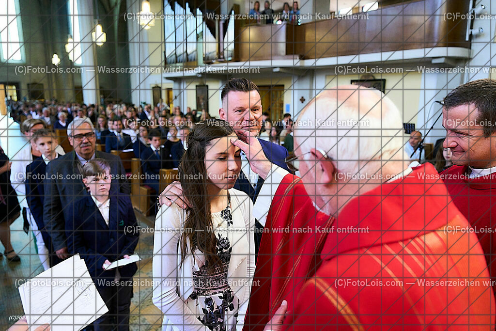 ALP2340_Pfarrfirmung Wieselburg_Sakrament der Firmung | (C)FotoLois.com, Alois Spandl, Pfarrfirmung in Wieselburg mit Firmspender Eduard Gruber (ehemaliger Generalvikar der Diözese St. Pölten), Sa 3. Juni 2023.