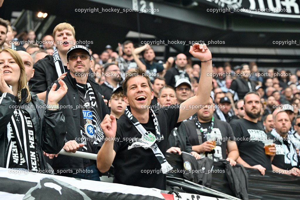 SK Puntigamer Sturm vs. SK Rapid Wien Siegerehrung, Impressionen | SK Sturm Fans, SK Puntigamer Sturm vs. SK Rapid Wien Siegerehrung, Impressionen, SK Puntigamer Sturm vs. SK Rapid Wien Siegerehrung, Impressionen am 01.05.2024 in Klagenfurt (Wörthersee Stadion ), Austria, (Photo by Bernd Stefan)