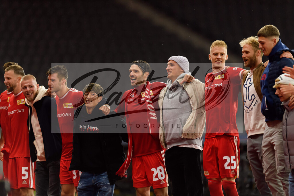 FCUKUO20210826_062 | Fussball, Herren: . Spieler vom 1. FC Union Berlin jubeln beim Spiel der UEFA Conference League zwischen 1. FC Union Berlin und Kuopion PS im Olympiastadion am 26.08.2021 in Berlin, Deutschland. - Realisiert mit Pictrs.com