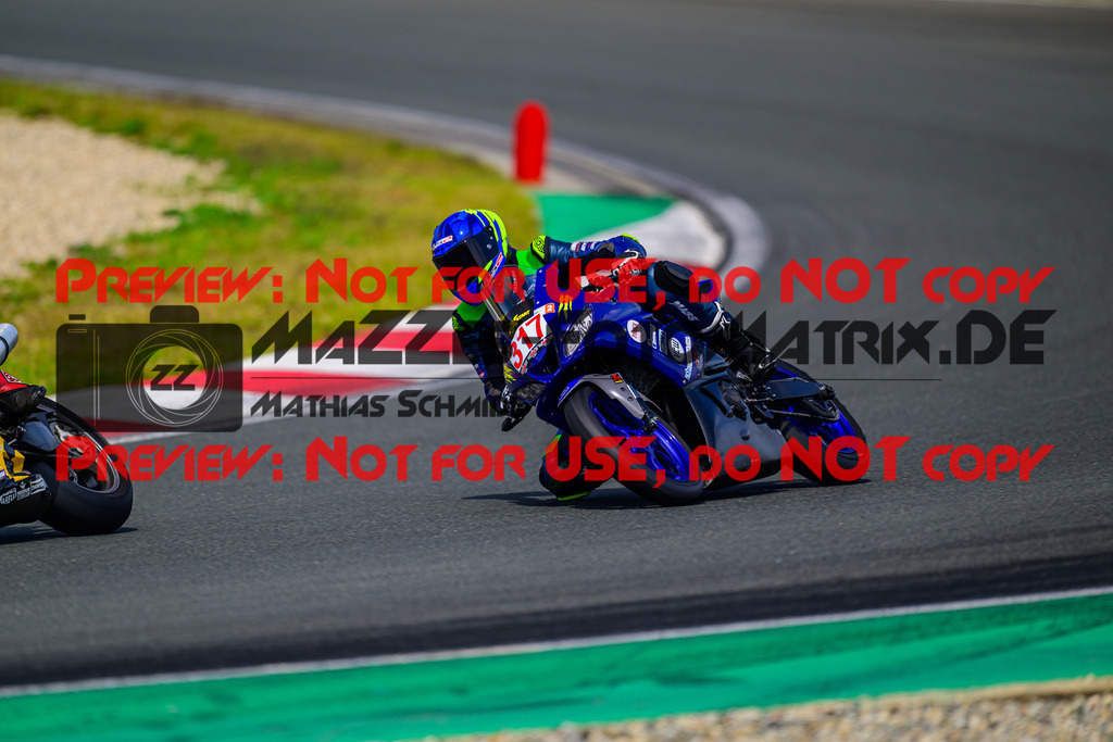 MaZZes_FotoMatrix_240725_6007705_4323 | ROT