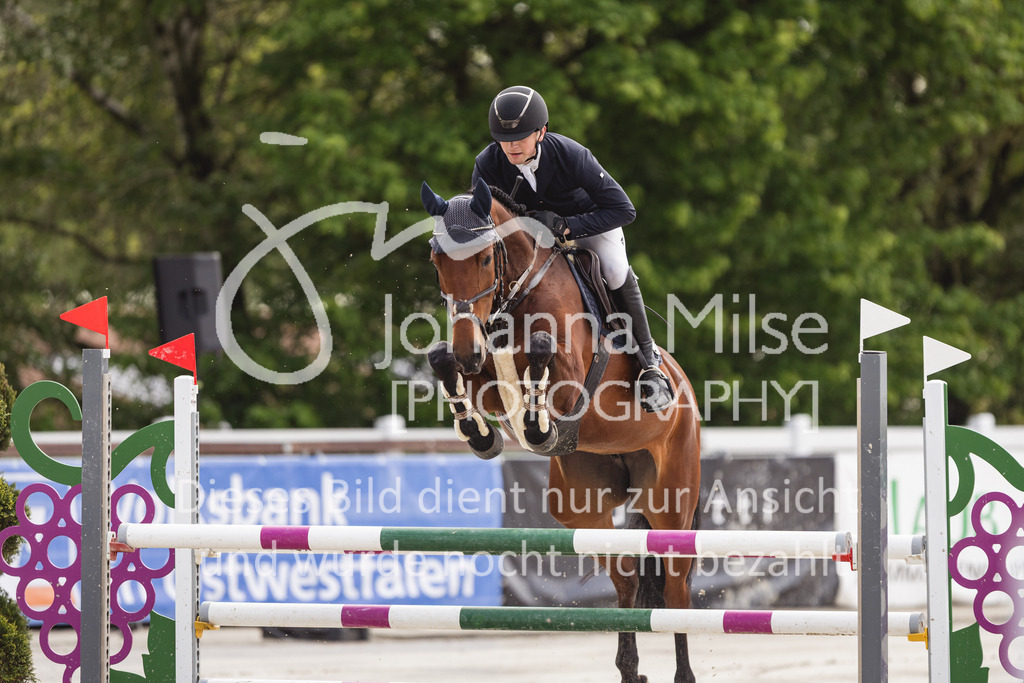 2605_MayDays_9_SprPf-M1-5j-902 | Deine schönsten Turniermomente als professionelle Fotos! Entdecke hochwertige Pferdesport-Fotografie im Online-Shop. Jetzt Fotos finden & bestellen!