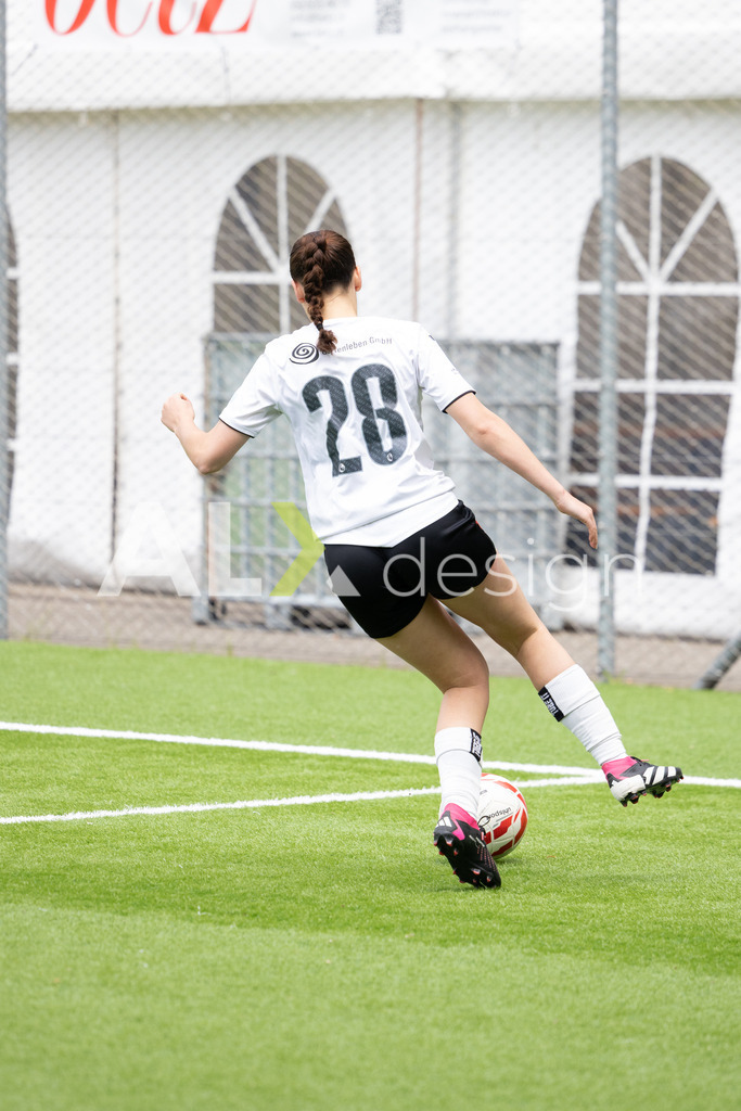 Fußball I Frauen I Saison 2025-2026 I Frauen 3. Liga | FVRZ Gruppe 2 | 18. Spieltag I Spielvereinigung Schaffhausen Damen 1 - Team Furttal Zürich I 17.05.2026 | Hochwertige Sportfotos kaufen & lizenzieren für Medien, Vereine, Agenturen & Sportler:innen. Entdecke professionelle Sportfotografie im Bildshop von Alexander Franzen. - Realisiert mit Pictrs.com