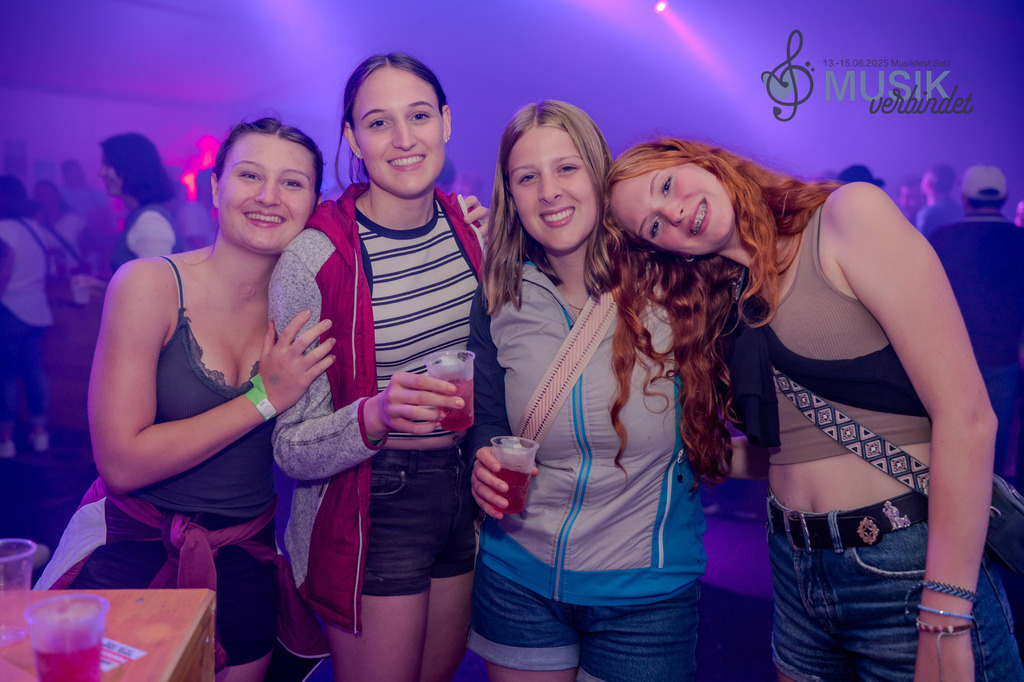 DSC_5323 | "Fussifoto.com – Ihr Ansprechpartner für hochwertige Fotografie! Entdecken Sie kreative Bilder und professionelle Dienstleistungen. Kontaktieren Sie uns für Ihre Projekte!"