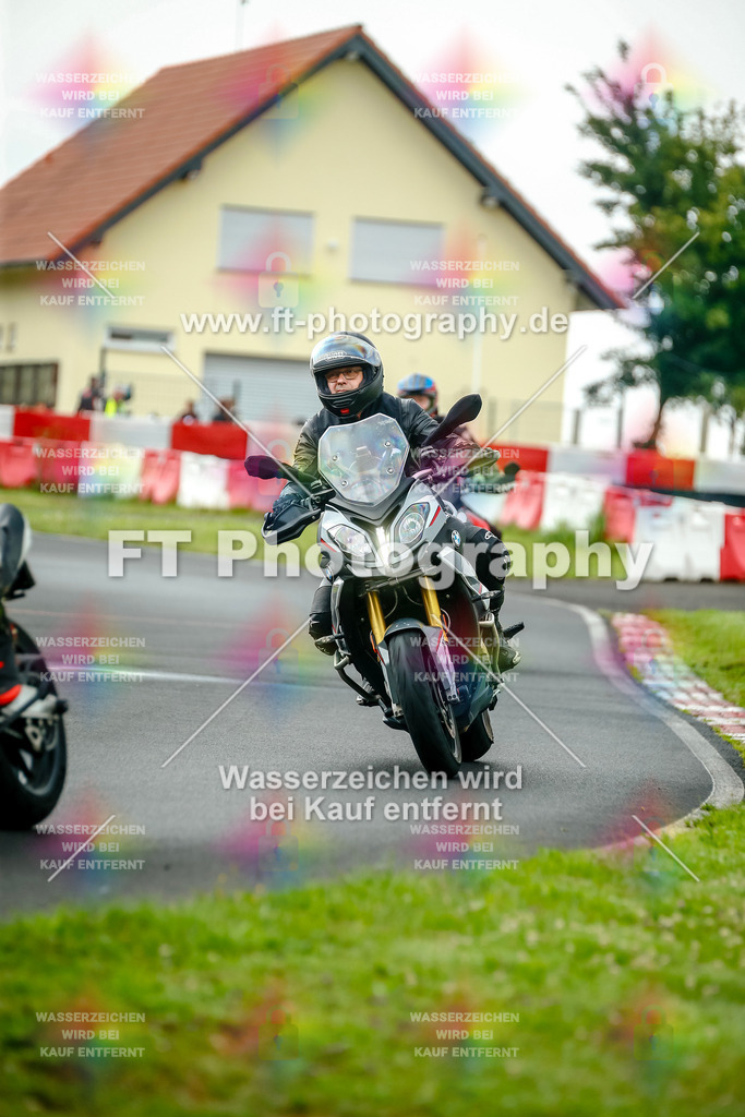 VBK-3757 | Hier findet Ihr Bilder von Touristenfahrten auf der Nürburgring Nordschleife oder von anderen Veranstaltungen die ich besucht habe. Viel Spass beim Durch Schauen 