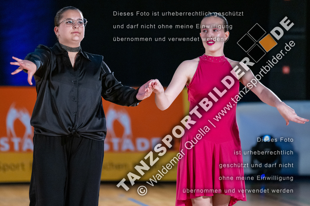 20250503-00605 | Hier finden Sie Tanz Bilder vom Latein und Standard Formationen tanzen. Sportbilder vom Tanzsport. Schöne Fotos und von Weltmeisterschaft, Europameisterschaft, Bundesliga, Regionalliga, Oberliga und Landesliga sowie von GOC Stuttgart, DanceComp, WM Bremen