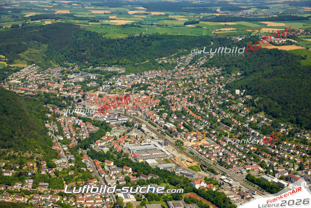 Das Luftbild zeigt  Mosbach - Die Luftaufnahme wurde 2023 vom UL-Flugzeug aus erstellt ( keine Drohne ) - Hochauflösende Luftaufnahme - Für grossformatige Ausdrucke geeignet. Die Geschenkidee !Mit Lizenz und Bildrechte bestellbar