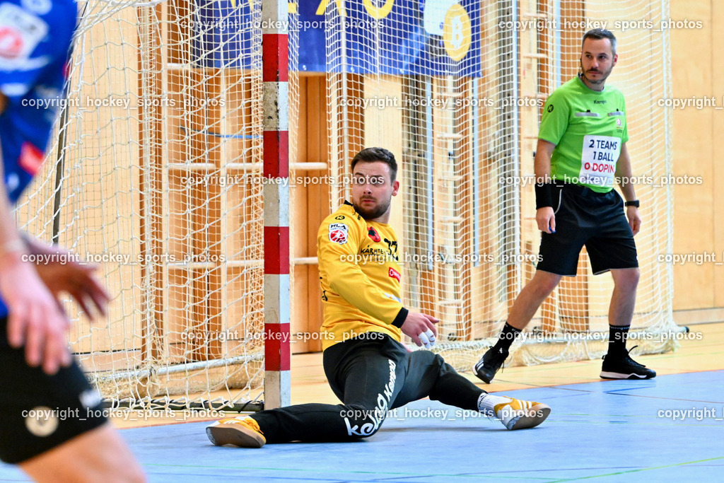 SC Ferlach vs. HSG Xentis Lipizzanerheimat | #33 STRIEBNIG Florian SC Ferlach, TRICKOVIC Ivan Referee, SC Ferlach vs. HSG Xentis Lipizzanerheimat, SC Ferlach vs. HSG Xentis Lipizzanerheimat am 03.05.2025 in Ferlach (Ballspielhalle Ferlach), Austria, (Photo by Bernd Stefan)
