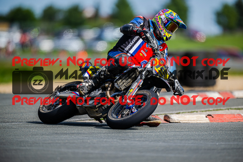 MaZZes_FotoMatrix_220903_3392 | UE40