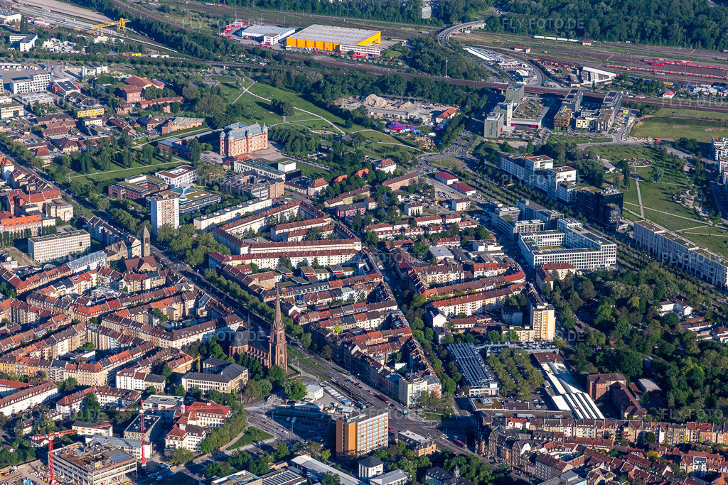 Luftbild: zwischen Gottesauer Straße und Durlacher Allee im Ortsteil Oststadt in Karlsruhe im Bundesland Baden-Württemberg in Deutschland. Foto: IMG_126810.jpg vom 28.05.2021 durch Werner Riehm/FLY-FOTO.de