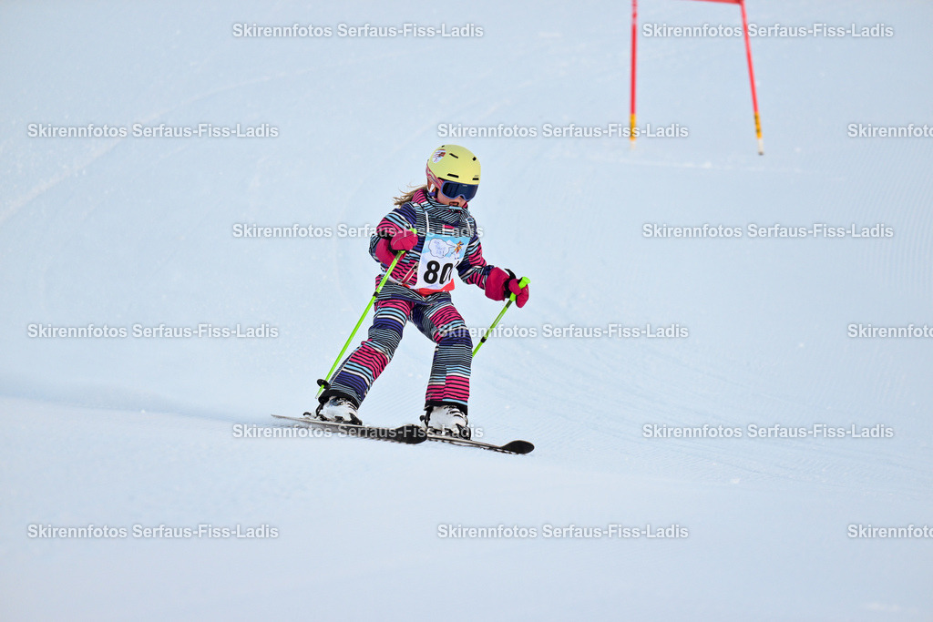 SRF_25.12.2025_0008 | Skirennfotos,Serfaus,Fiss,Ladis,Kinderskirennen,Winter,Tirol,Oberland,skirace,SFL,feelfree,weil wir's genießen,ski,Ski,skifahren,Sonnenplateau, - Realisiert mit Pictrs.com