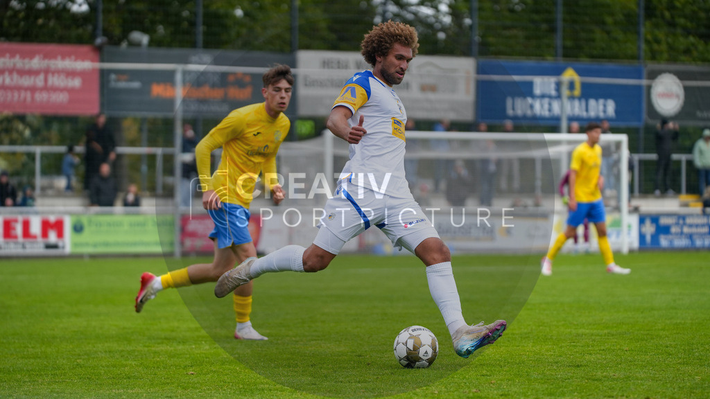 Fußball, Herren, Saison 2025/2026, Regionalliga Nordost, 11. Spieltag, FSV 63 Luckenwalde vs. FC Carl-Zeiss Jena, Samstag 05.10.2025, Werner-Seelenbinder-Stadion Luckenwalde, | Fußball, Herren, Saison 2025/2026, Regionalliga Nordost, 11. Spieltag, FSV 63 Luckenwalde vs. FC Carl-Zeiss Jena, Samstag 05.10.2025, Werner-Seelenbinder-Stadion Luckenwalde, Im Bild: Kevin Lenkfort (Jena) - Realisiert mit Pictrs.com