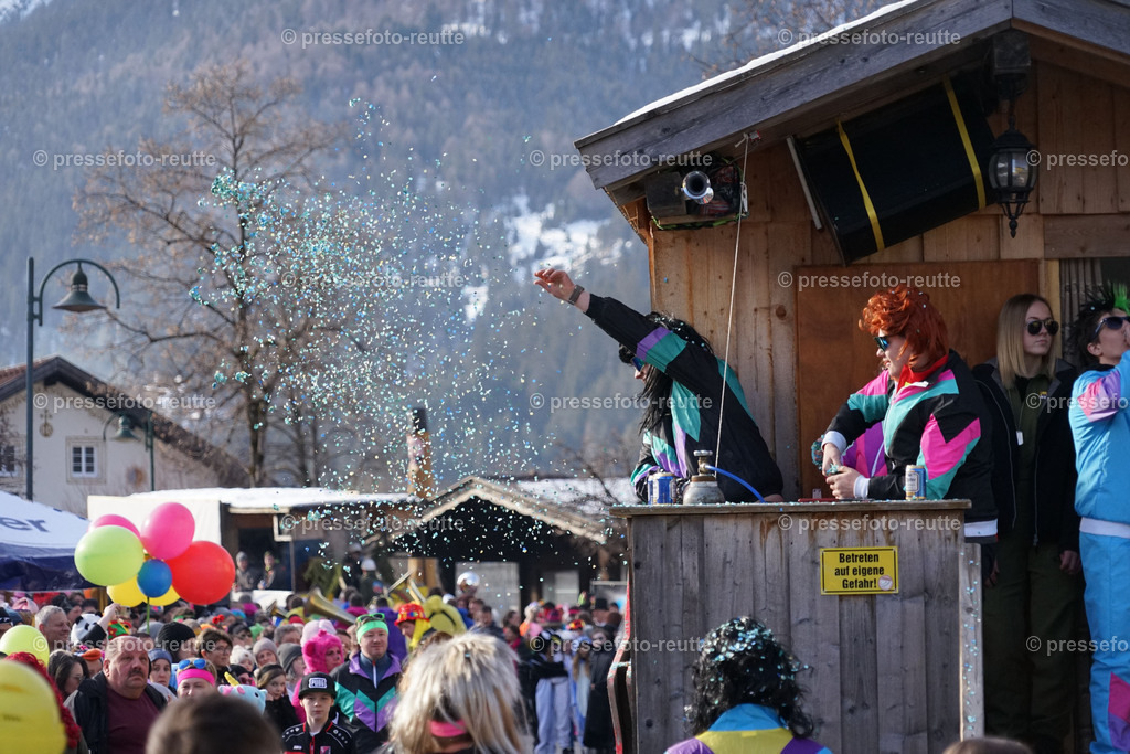 news-2023-Feb11-Fasching-Weissenbach-DSC01839 | Info aus dem Bezirk Reutte/Ausserfern Tirol sowie eine umfangreiche Bilddatenbank über die gesamte Region: Lechtal, Talkessel Reutte, Tannheimertal, Zwischentoren. Lech, Plansee, Zugspitze, Grenztunnel, B179, Fernpassstraße, Verkehr, Lawinen, Tradition, - Realisiert mit Pictrs.com