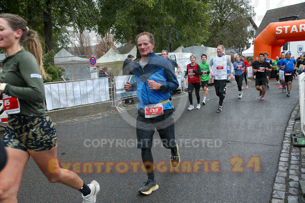 251130_1143_EX1_8496 | Sportfotografie im Rhein-Sieg Kreis, Köln, Bonn, NRW, Rheinland Pfalz, Hessen, etc. Unser Tätigkeitsfeld umfasst den Laufsport vom Volkslauf über den Marathon, Duathlon, Triathon bis zum Ultralauf wie Kölnpfad Ultra oder Schindertrail.