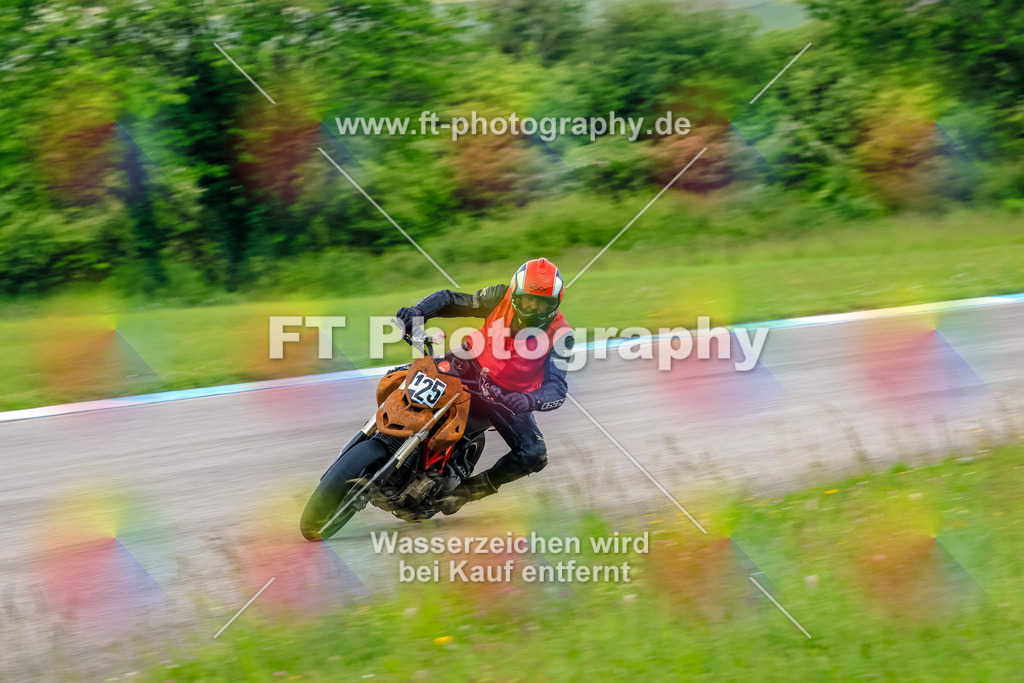 MotoTeam-3253 | Hier findet Ihr Bilder von Touristenfahrten auf der Nürburgring Nordschleife oder von anderen Veranstaltungen die ich besucht habe. Viel Spass beim Durch Schauen 