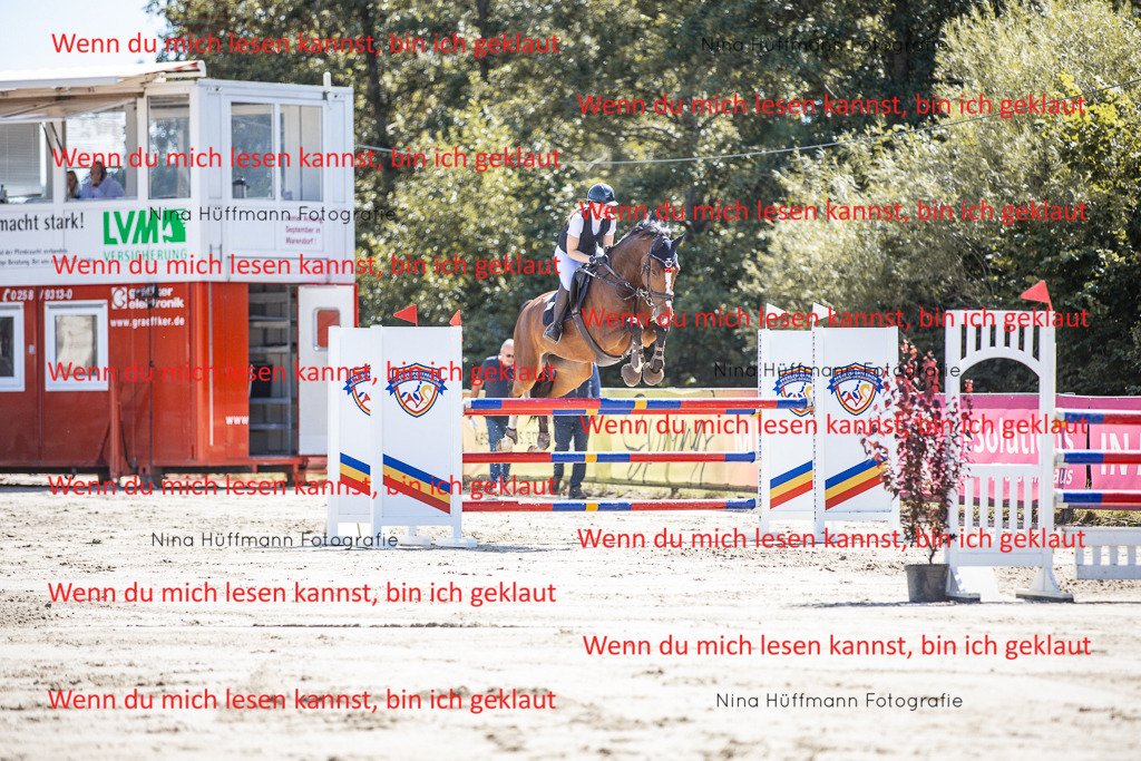 BK1A6644 | Turnierbilder Turnierfotos Nina Hüffmann Turnierfotografie Pferdefotografie Tierzeichnung Haustierzeichnung Pferdezeichnung Hundezeichnung Videograf  - Realisiert mit Pictrs.com