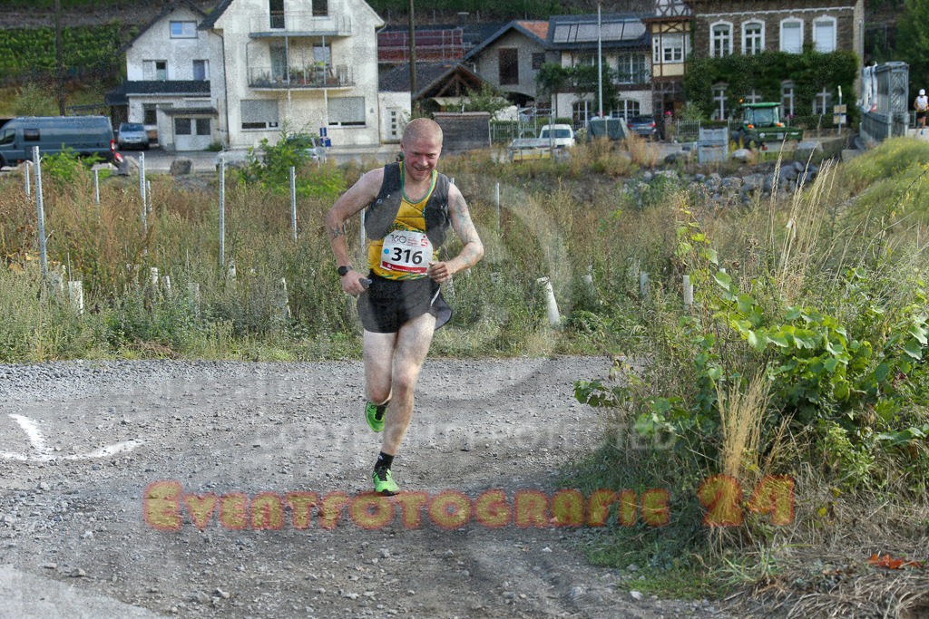 250830_1000_EX1_9054 | Sportfotografie im Rhein-Sieg Kreis, Köln, Bonn, NRW, Rheinland Pfalz, Hessen, etc. Unser Tätigkeitsfeld umfasst den Laufsport vom Volkslauf über den Marathon, Duathlon, Triathon bis zum Ultralauf wie Kölnpfad Ultra oder Schindertrail.