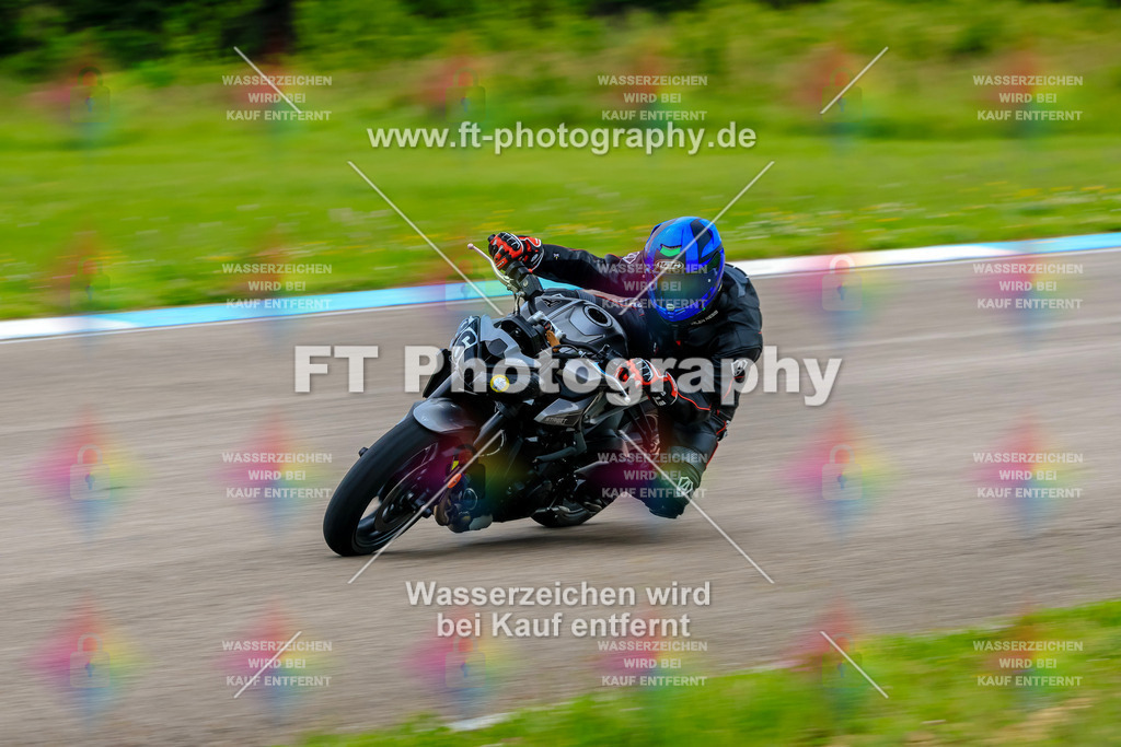 MotoTeam-3436 | Hier findet Ihr Bilder von Touristenfahrten auf der Nürburgring Nordschleife oder von anderen Veranstaltungen die ich besucht habe. Viel Spass beim Durch Schauen 