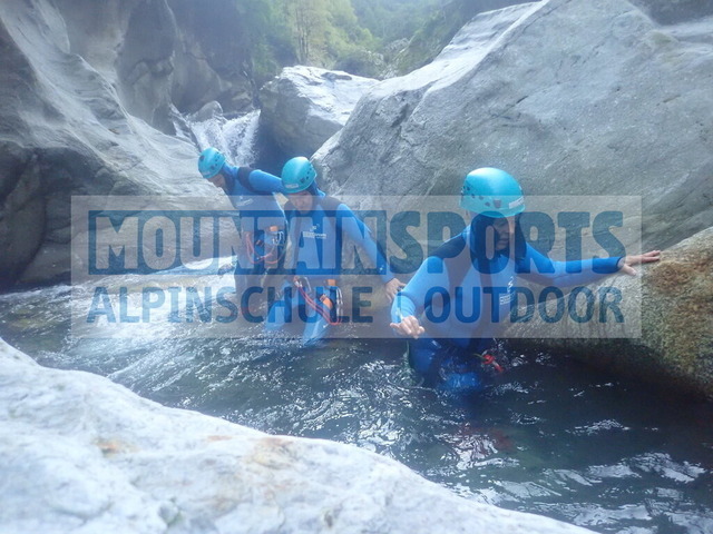 P2010043 | Bestelle die Bilder deines Berg- oder Wasser-Abenteuers mit Mountain Sports bequem von zu Hause aus direkt über unseren Online Fotoshop von pictrs.com. - Realisiert mit Pictrs.com