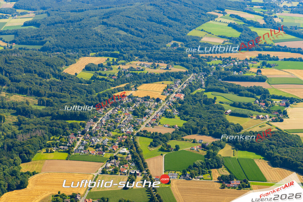 Wehmerhorst Rödinghausen Bild- Das Luftbild wurde 2025 vom UL-Flugzeug heraus erstellt ( keine Drohne bzw. Drohnenaufnahme ) - Hochauflösende Luftaufnahme -Nicht vergleichbar mit Google Maps oder Satelittenbilder- Die Geschenkidee !Mit Lizenz und Bildrechte bestellbar - CC