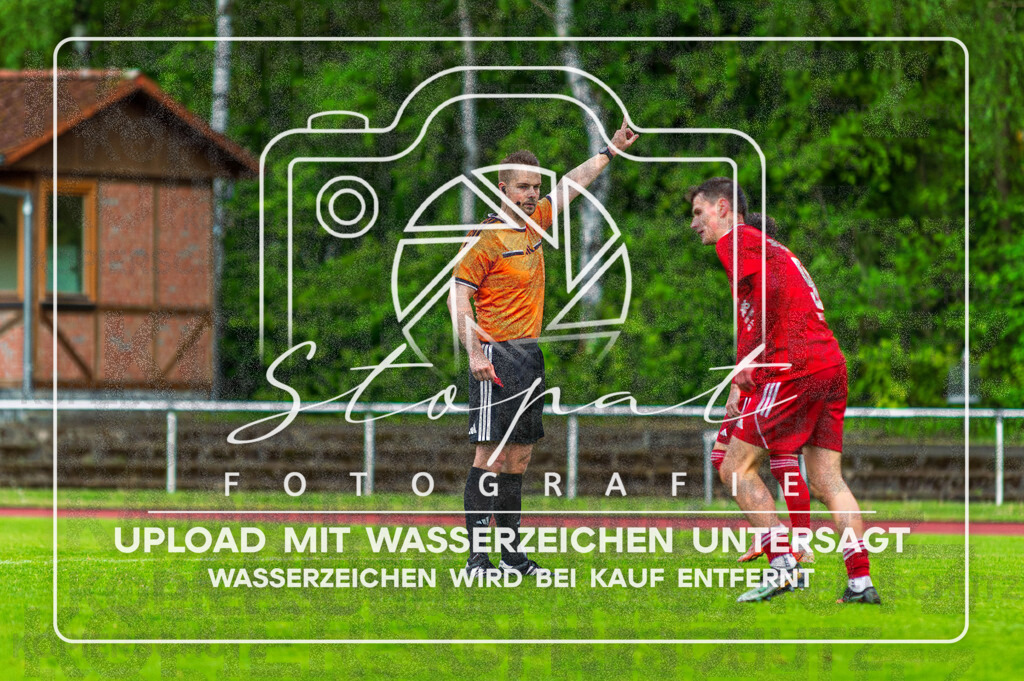 Bezirksliga Herren LG - TV Jahn Schneverdingen II vs. Buchholzer FC | Jonas Heine (Schiedsrichter); Bezirksliga Herren LG - TV Jahn Schneverdingen II vs. Buchholzer FC am 15.05.26 in Osterwald-Stadion, Schneverdingen - Realisiert mit Pictrs.com